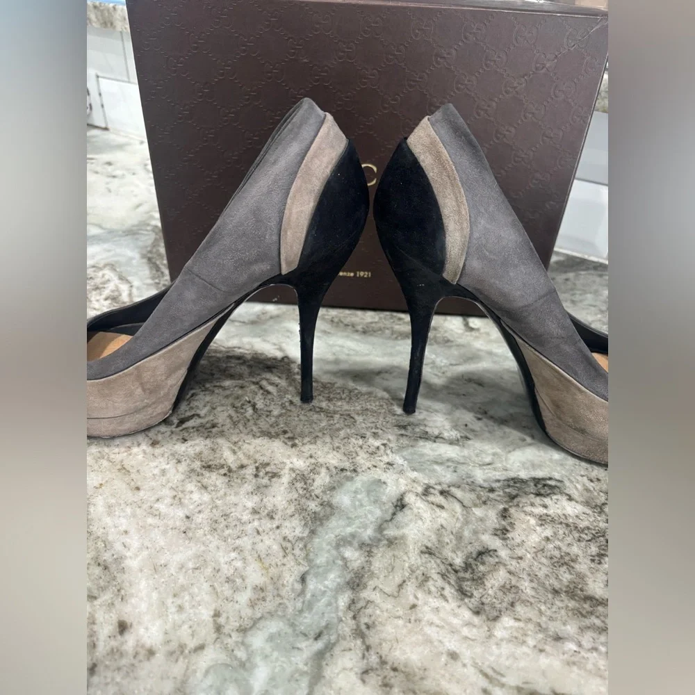 Gucci Women's Taupe Peep-Toe Heels Size:41 - Picture 9 of 10